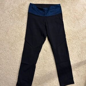 Lululemon wunder under crops with blue waist band, reversible
